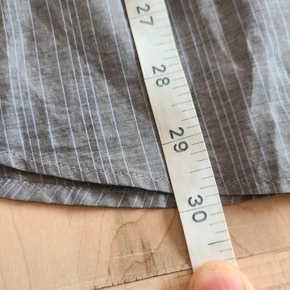 🇩🇪HUGO BOSS Grey Shirt, Light  Blue Lines - Picture 9 of 10